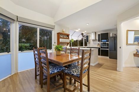 Photo of property in 1/992 Beach Road, Torbay, Auckland, 0630