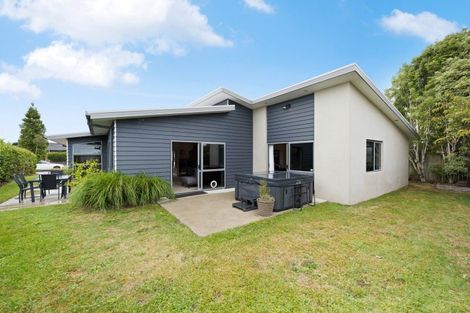 Photo of property in 30 Coleraine Drive, Rototuna, Hamilton, 3210