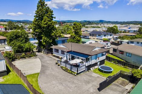 Photo of property in 1/541 Swanson Road, Ranui, Auckland, 0612