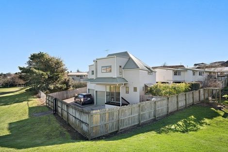 Photo of property in 20b Bledisloe Street, Cockle Bay, Auckland, 2014