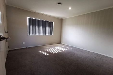 Photo of property in 19 Hornbill Drive, Fairview Heights, Auckland, 0632