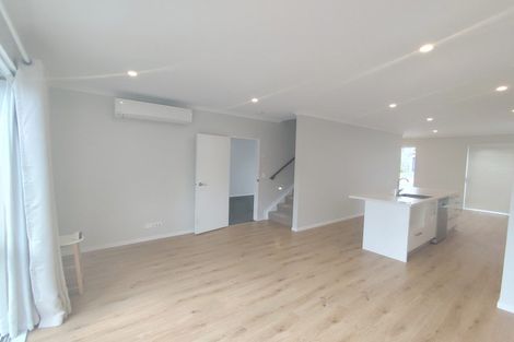 Photo of property in 3 Ambar Ridge Avenue, Massey, Auckland, 0614