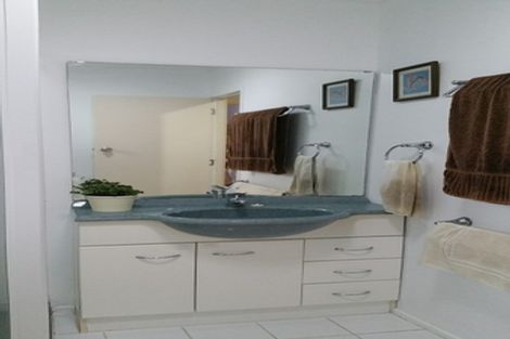 Photo of property in 28 Weranui Road, Waiwera, Orewa, 0994