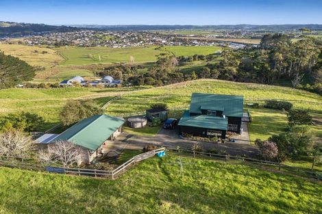 Photo of property in 88 Pipitiwai Drive, Helensville, Kaukapakapa, 0871