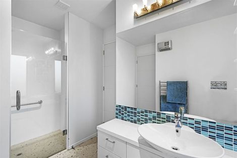 Photo of property in 97e Englefield Road, Northwood, Christchurch, 8051