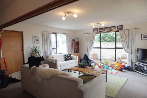 Photo of property in 3 Regency Crescent, Redwood, Christchurch, 8051