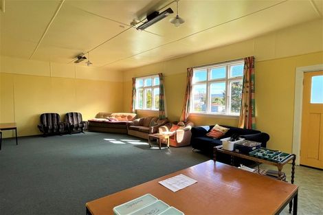 Photo of property in 35 Main Road, Owaka, 9535