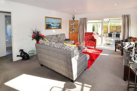 Photo of property in 44 Hatton Road, Orewa, 0931