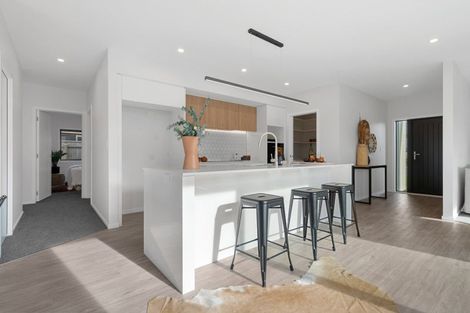 Photo of property in 8 Kakariki Crescent, Carterton, 5713