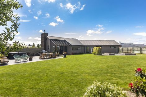 Photo of property in 14 Kingsdowne Drive, West Melton, 7618