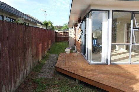 Photo of property in 2/21 Glanworth Place, Dannemora, Auckland, 2016