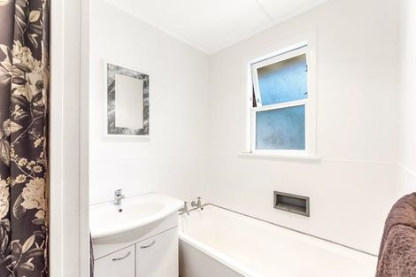 Photo of property in 666 Main Road North, Te Marua, Upper Hutt, 5018