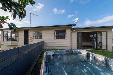 Photo of property in 8 Taurus Place, Kawaha Point, Rotorua, 3010
