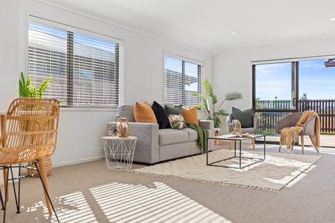 Photo of property in 16 Marion Crescent, Papamoa Beach, Papamoa, 3118