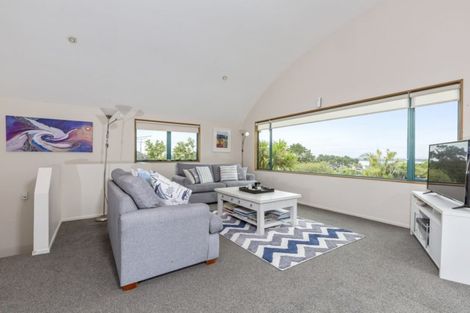 Photo of property in 2 Ben James Drive, Hillsborough, Auckland, 1042