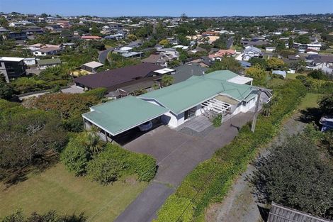 Photo of property in 22a Tindalls Bay Road, Tindalls Beach, Whangaparaoa, 0930