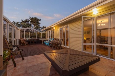 Photo of property in 24 Newry Road, Raumati Beach, Paraparaumu, 5032