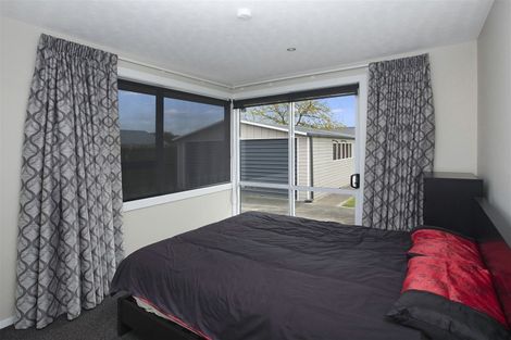 Photo of property in 69 Farquhars Road, Redwood, Christchurch, 8051