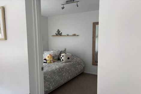 Photo of property in 121 Arran Road, Browns Bay, Auckland, 0630