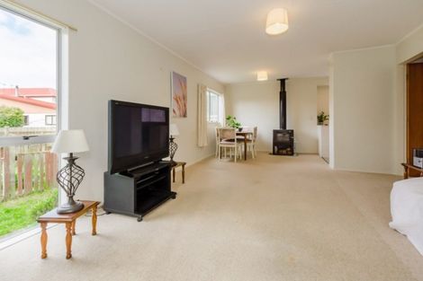 Photo of property in 28 Sunshine Avenue, Paraparaumu, 5032