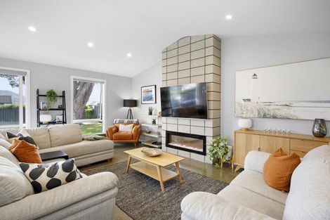 Photo of property in 36 Hopkirk Avenue, Wallaceville, Upper Hutt, 5018