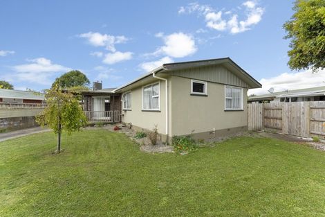 Photo of property in 27 Cavendish Crescent, Awapuni, Palmerston North, 4412
