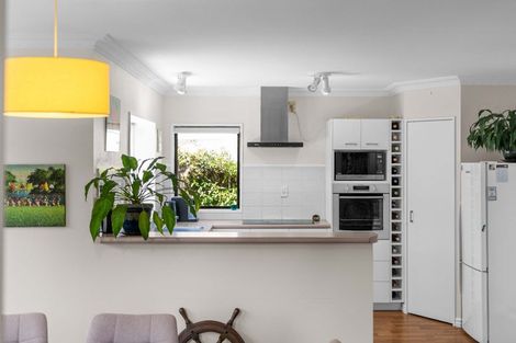 Photo of property in 28 Hibiscus Avenue, Mount Maunganui, 3116