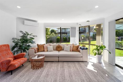 Photo of property in 11 Hugh Green Drive, Pinehill, Auckland, 0632