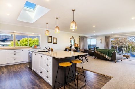 Photo of property in 10 Crowther Terrace, Waipahihi, Taupo, 3330