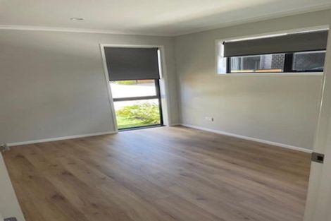 Photo of property in 8 Kumerahou Street, Kumeu, 0810