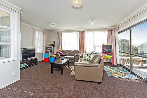 Photo of property in 30b Tiroroa Avenue, Te Atatu South, Auckland, 0610