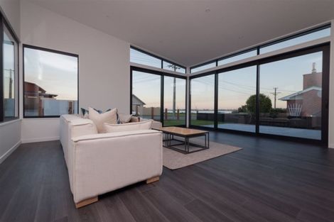 Photo of property in 17 Richmond Street, Waimataitai, Timaru, 7910