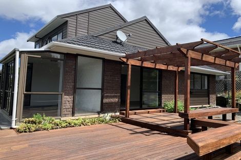 Photo of property in 20 Tatyana Place, Massey, Auckland, 0614