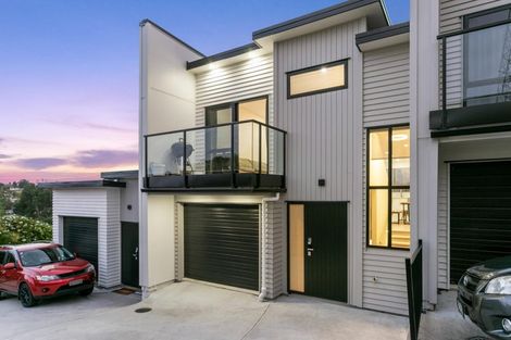 Photo of property in 21c Cherry Tree Place, Massey, Auckland, 0614