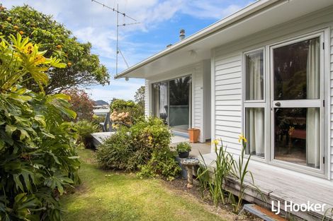 Photo of property in 60 The Crescent, Waihi Beach, 3611