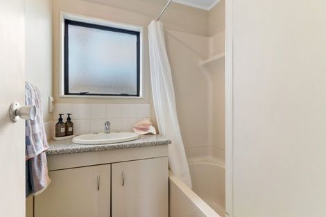 Photo of property in 2/5 Bolina Crescent, Pakuranga, Auckland, 2010