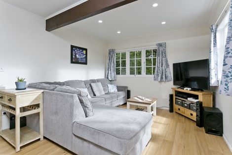 Photo of property in 2/8 Abbeygate Street, Birkdale, Auckland, 0626