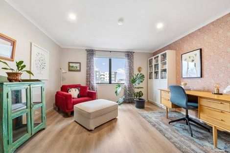 Photo of property in 10 Peihana Road, Hobsonville, Auckland, 0616