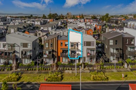 Photo of property in 6/4 Matimati Place, Hobsonville, Auckland, 0616