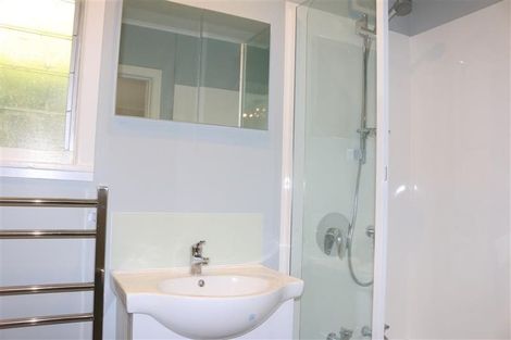 Photo of property in 41 Derwent Crescent, Titirangi, Auckland, 0604