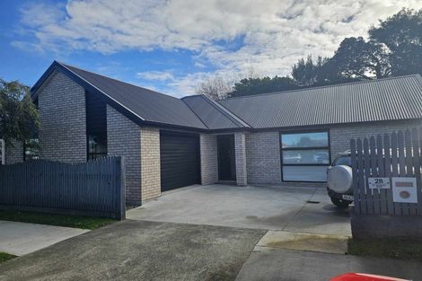 Photo of property in 2b Saint Leonard Street, Saint Johns Hill, Whanganui, 4501
