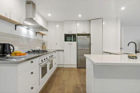 Photo of property in 11d Langana Avenue, Browns Bay, Auckland, 0630