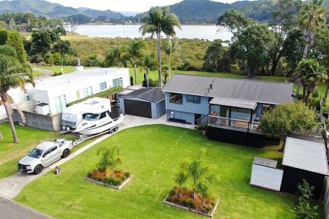 Photo of property in 65 Tangiteroria Lane, Pauanui, Hikuai, 3579