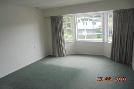 Photo of property in 16 Churton Drive, Churton Park, Wellington, 6037