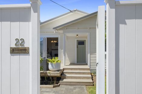 Photo of property in 22 Ngaio Street, Strandon, New Plymouth, 4312