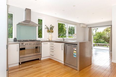 Photo of property in 4 Lysnar Street, Okitu, Gisborne, 4010