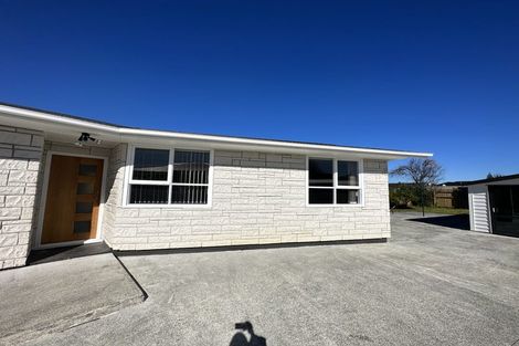 Photo of property in 4 Convair Crescent, Mangere, Auckland, 2022