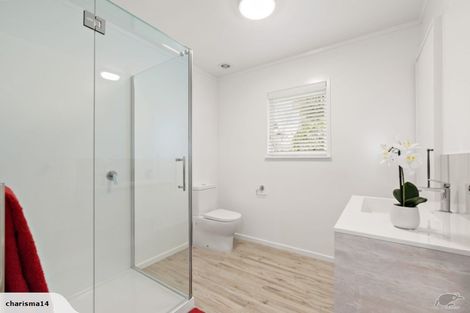 Photo of property in 33 Trig Road, Whitford, Howick, 2571