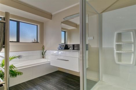 Photo of property in 13 Waitaha Place, Clive, 4102