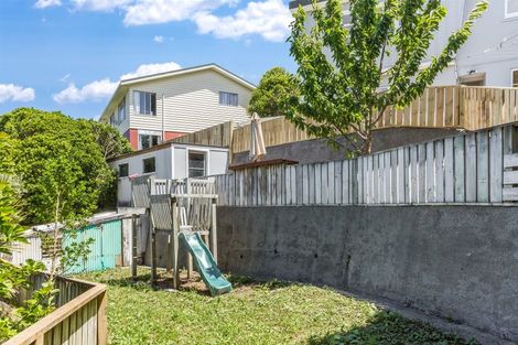 Photo of property in 9 Tainui Terrace, Tawa, Wellington, 5028